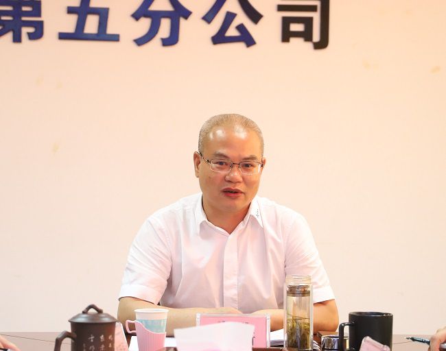 鄧少新講話。楊鈺 攝（修圖）.jpg