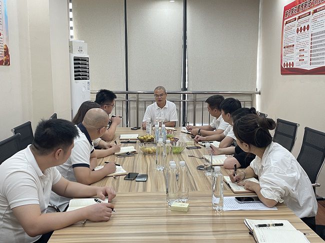 調(diào)研會現(xiàn)場。黃丹 攝（修圖）.jpg