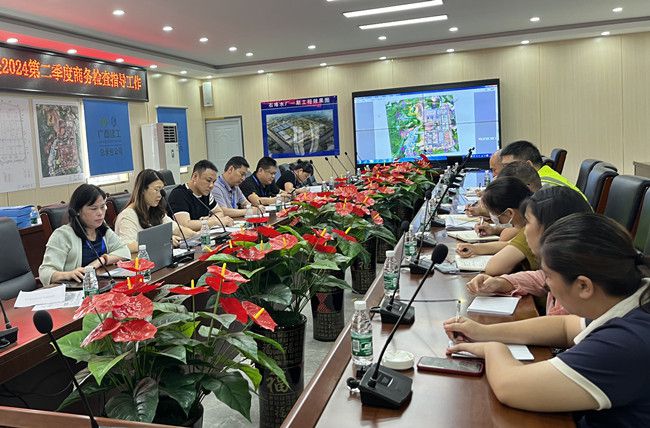 檢查反饋會(huì)現(xiàn)場(chǎng)。梁海燕攝（修圖）.jpg